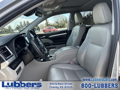 2019 Toyota Highlander SE