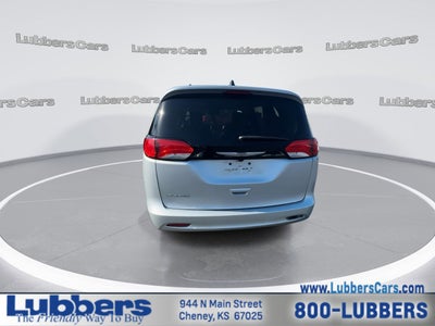 2023 Chrysler Voyager LX