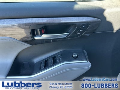 2022 Toyota Highlander Platinum