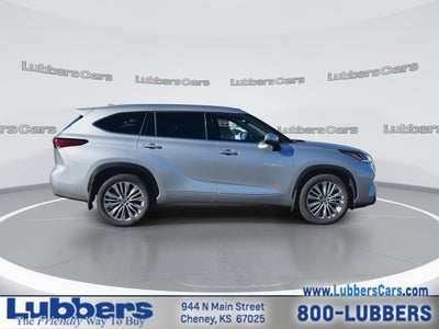 2022 Toyota Highlander Platinum