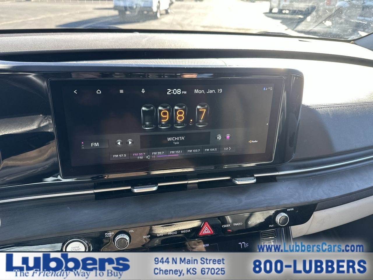 2022 Kia Carnival SX